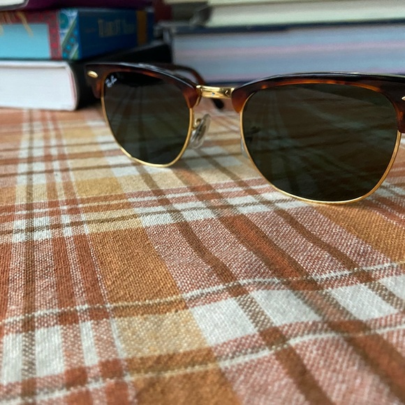 Tortoise shell Ray Ban Club Master - Picture 3 of 6